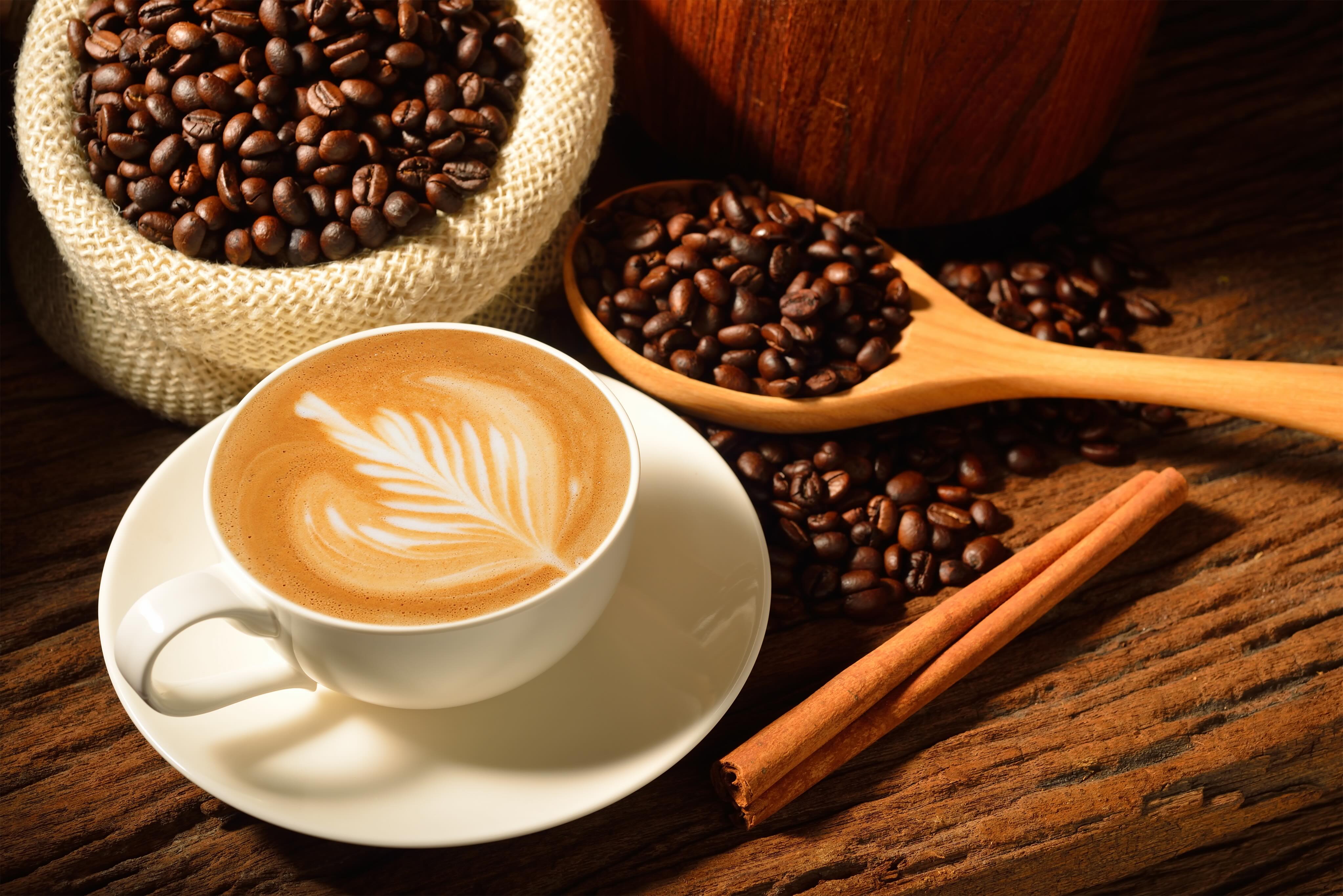 Italian robusta beans for cafe latte